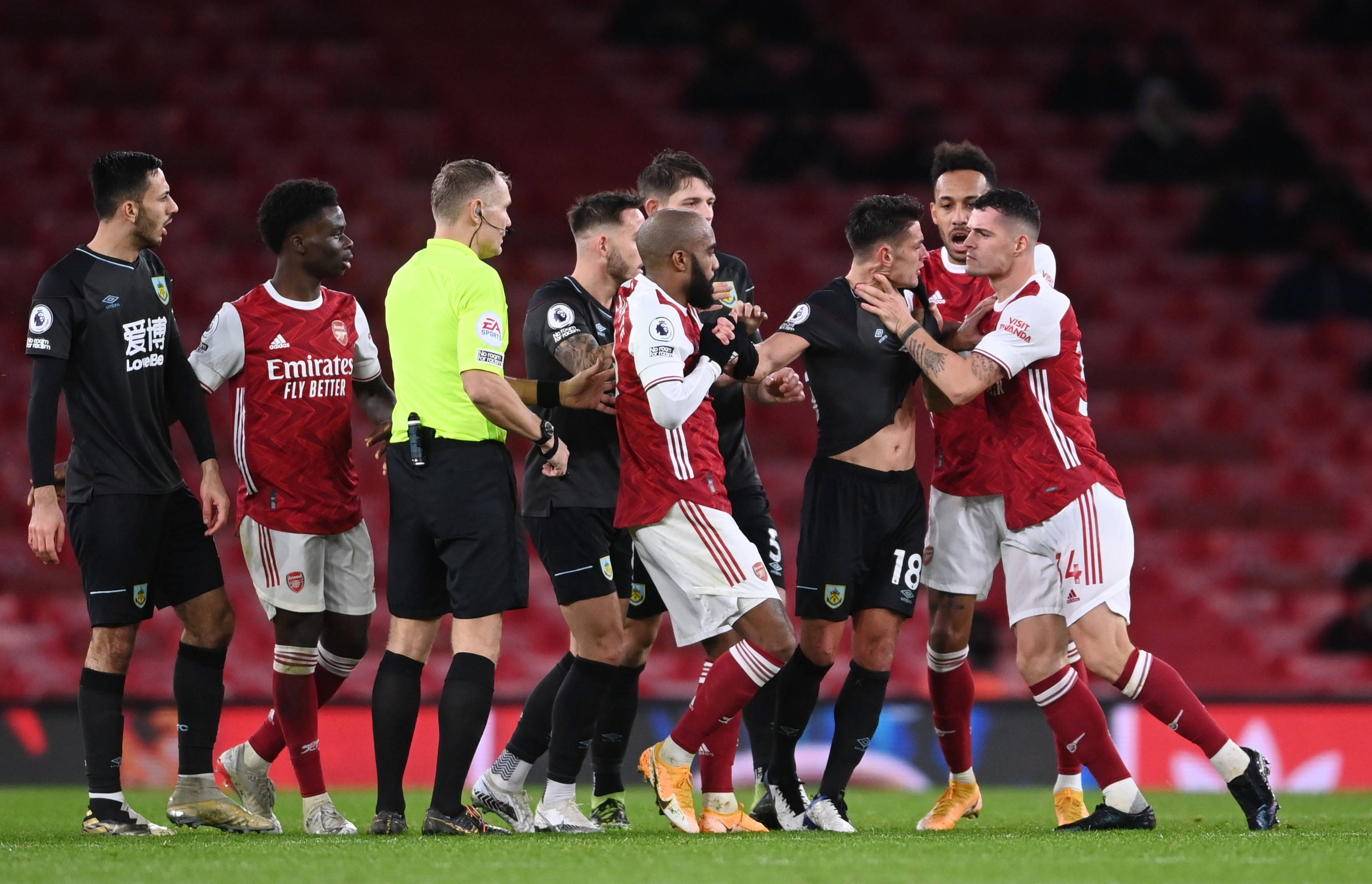 多个城市举 多个城市举